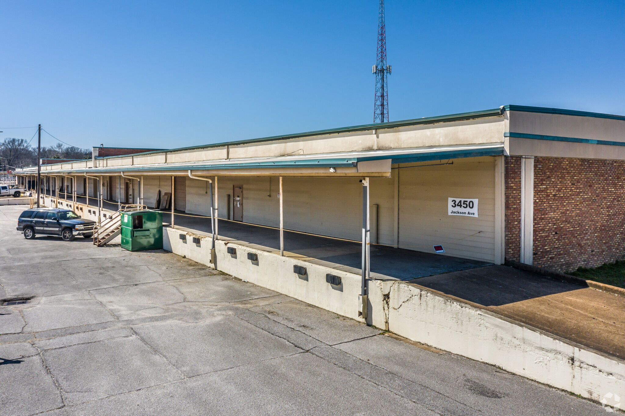 3442-3450 Jackson Ave, Memphis, TN for lease Primary Photo- Image 1 of 6