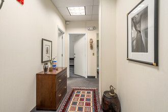 1170 Beacon St, Brookline, MA for lease Interior Photo- Image 1 of 22