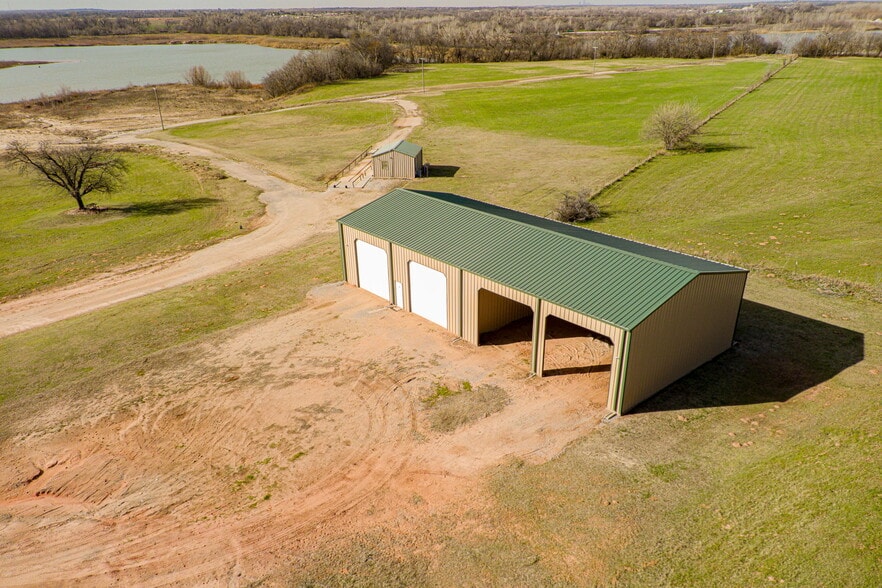 12941 N Anderson Rd, Jones, OK for sale - Primary Photo - Image 3 of 21