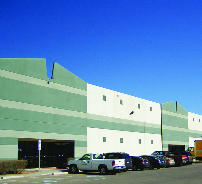 543 B S Americas Ave, El Paso, TX for lease - Building Photo - Image 1 of 1