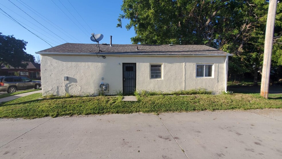 21 N 14th St, Fort Dodge, IA for sale - Building Photo - Image 2 of 2