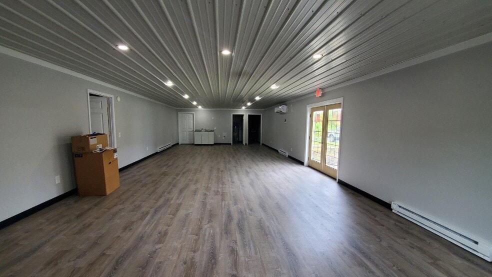 6700 Martin St, Rome, NY for sale - Interior Photo - Image 3 of 5