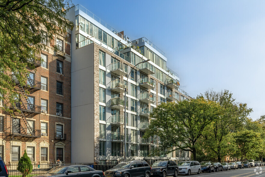 567 Ocean Ave, Brooklyn, NY for lease - Primary Photo - Image 1 of 7