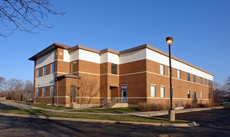 550 E Boughton Rd, Bolingbrook, IL for lease - Building Photo - Image 2 of 7