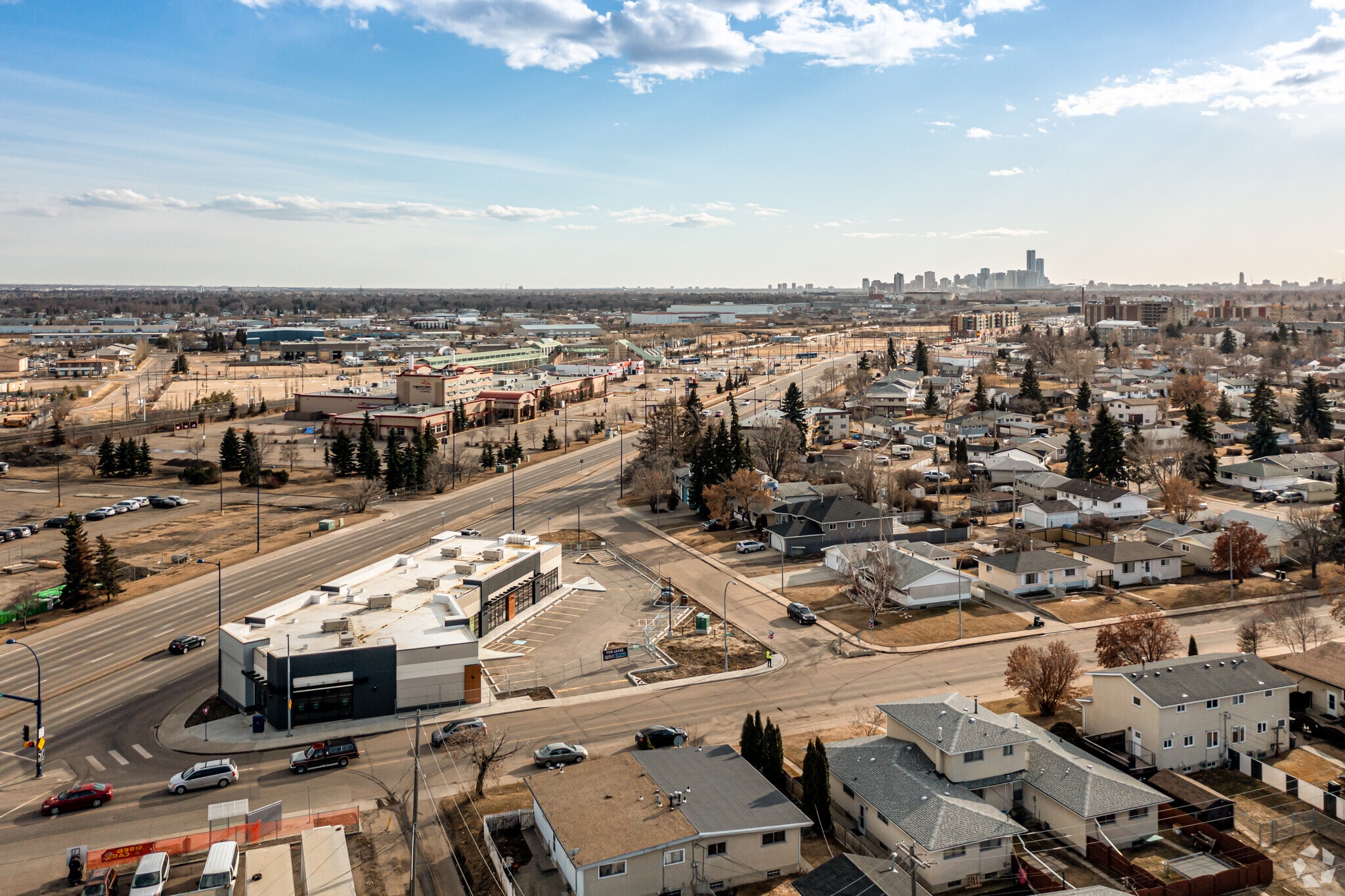 5811 132, Edmonton, AB T5A 1C1 FORT ROAD PLAZA