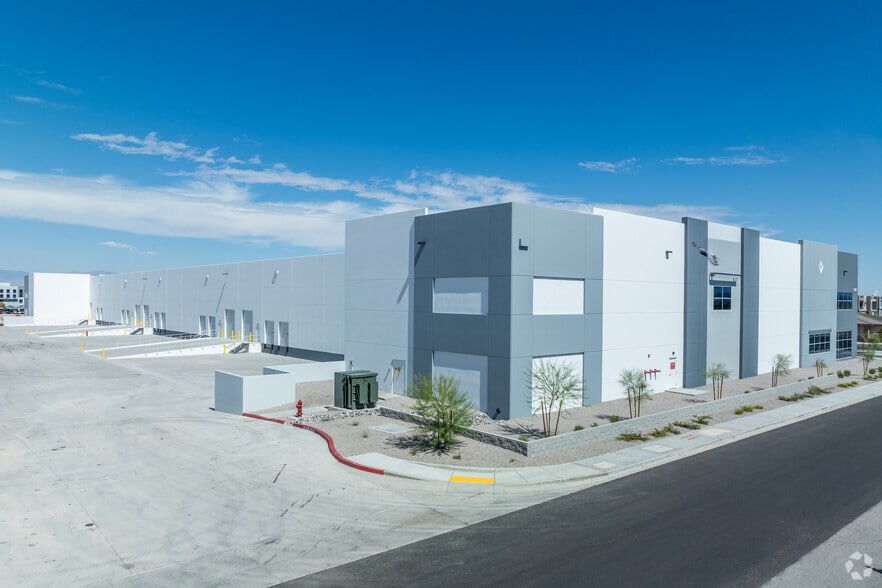 8241 W Badura Ave, Las Vegas, NV for sale - Building Photo - Image 2 of 8