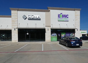 721 W Main St, Gun Barrel City, TX for lease Building Photo- Image 2 of 4