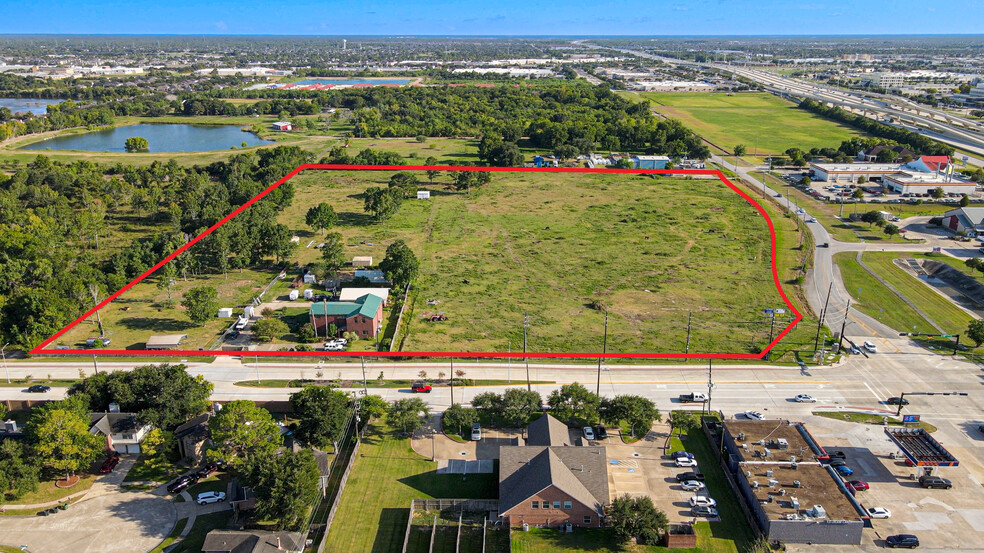 10522 Hughes Ranch Rd, Pearland, TX for sale - Aerial - Image 2 of 7