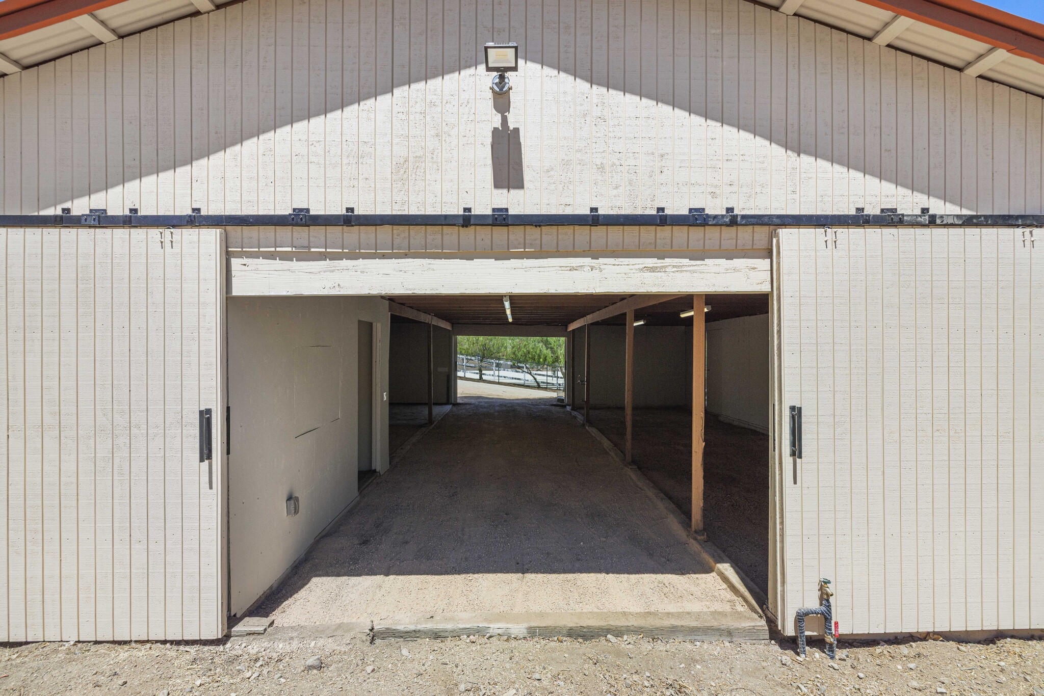 13620 Pales Rd, Agua Dulce, CA for lease Building Photo- Image 1 of 17