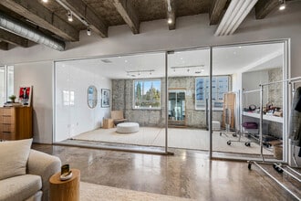 6363 Wilshire Blvd, Los Angeles, CA for lease Interior Photo- Image 1 of 6