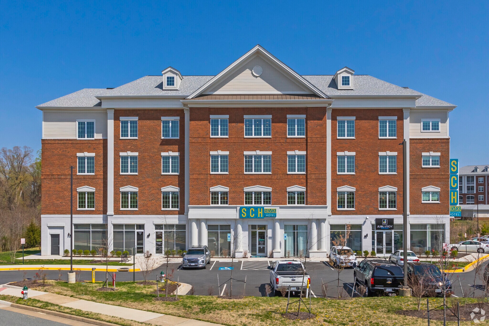 2200 Carl D Silver Pkwy, Fredericksburg, VA for lease Primary Photo- Image 1 of 33