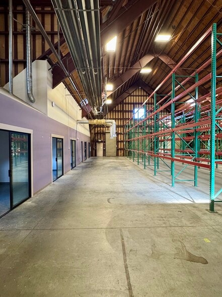 1003/1005/1007 Gravenstein Hwy portfolio of 3 properties for sale on LoopNet.com - Building Photo - Image 3 of 12