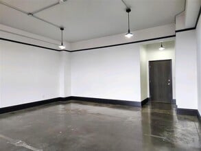 275 4th St E, Saint Paul, MN for lease Interior Photo- Image 1 of 3