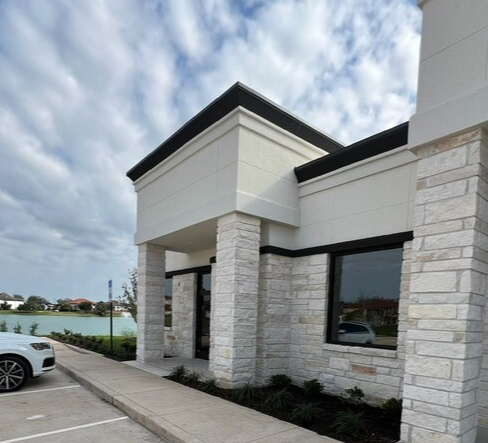 5501 Cabrera Dr, Sugar Land, TX for lease - Building Photo - Image 1 of 15