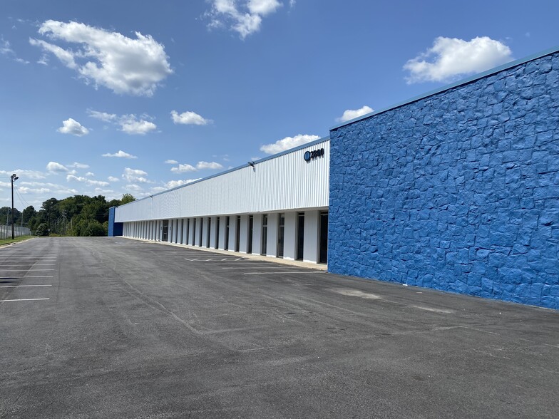 2800 Lithonia Industrial Blvd, Lithonia, GA for lease - Building Photo - Image 1 of 12