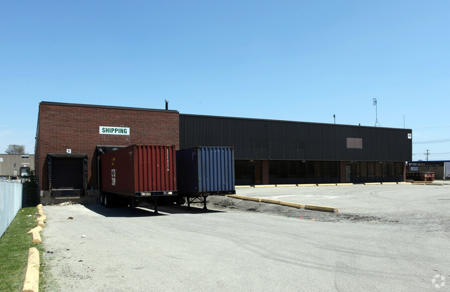 160 Bethridge Rd, Toronto, ON for lease - Building Photo - Image 2 of 4