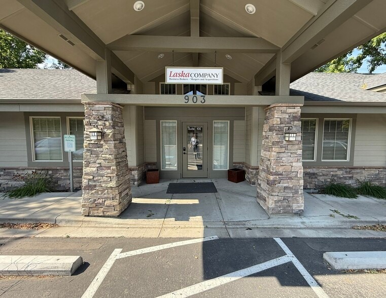 903 E Winding Creek Dr, Eagle, ID for lease - Building Photo - Image 2 of 20