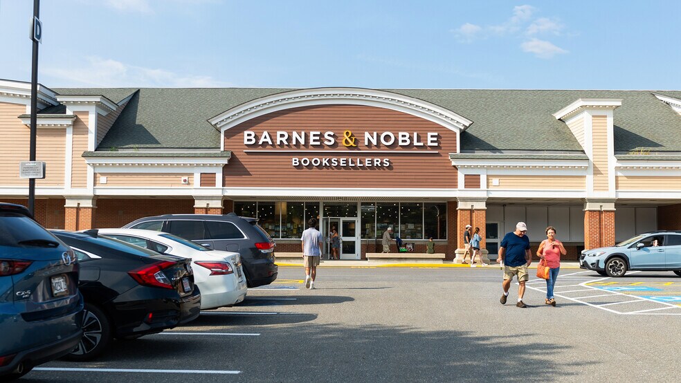 147 Old Bath Rd, Brunswick, ME 04011 Merrymeeting Plaza