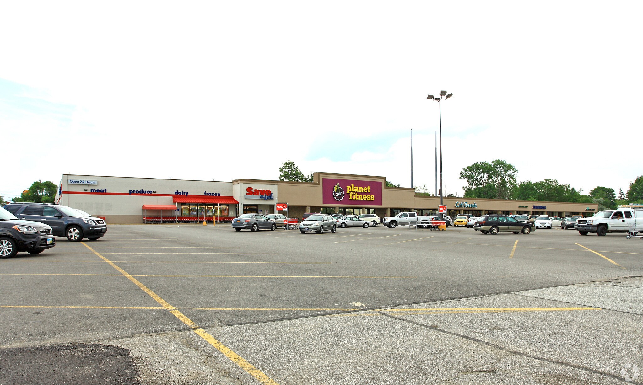 12600-12782 Rockside Rd, Garfield Heights, OH for sale Primary Photo- Image 1 of 1
