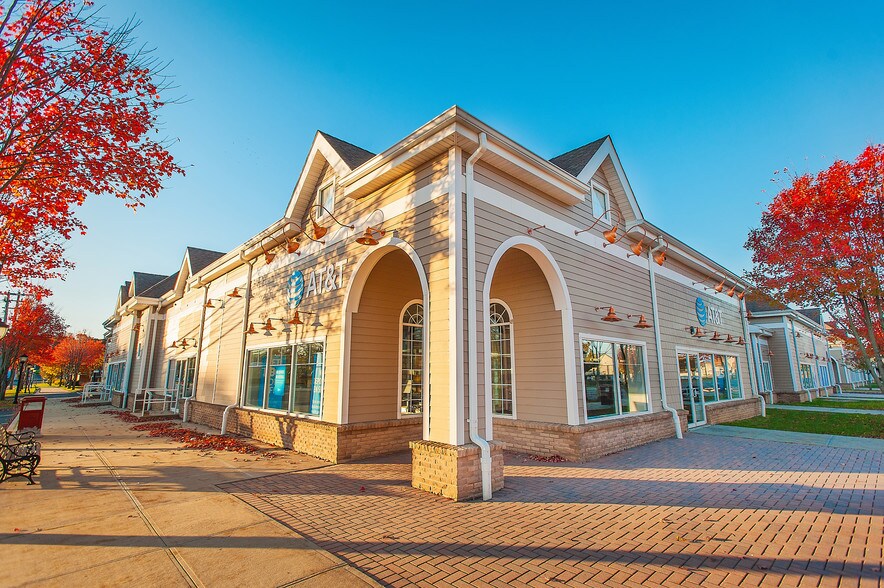 855 Montauk Highway, Shirley, NY 11967 Floyd Harbor Shopping Center