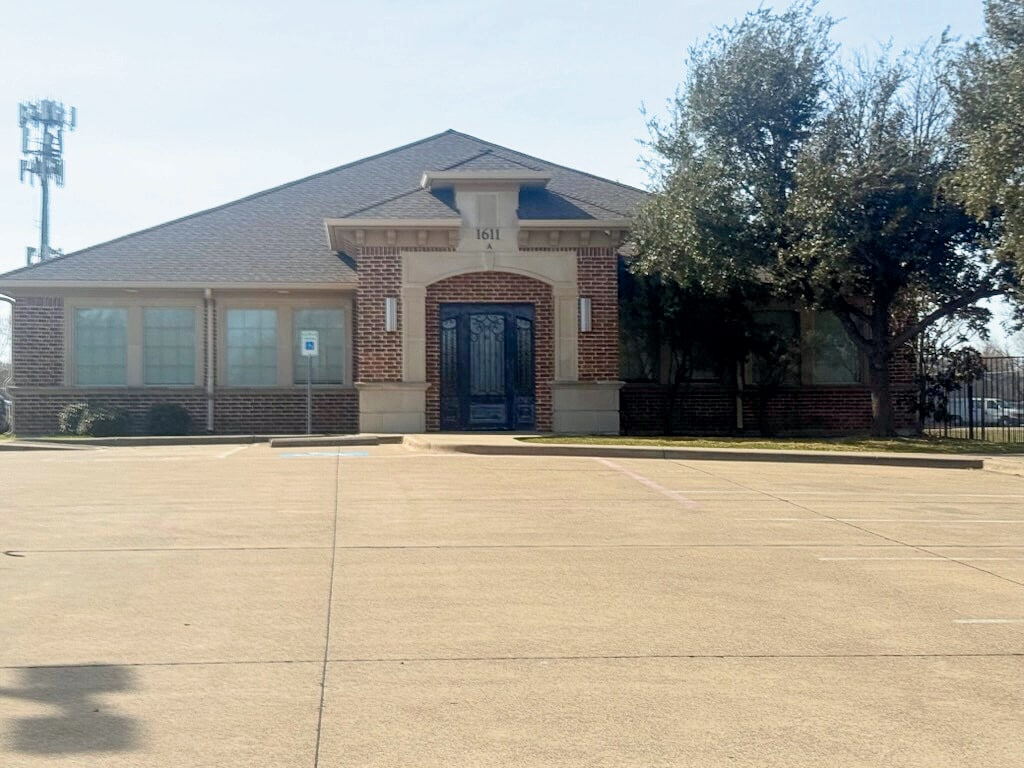 1611 N Belt Line Rd, Mesquite, TX for lease Building Photo- Image 1 of 7