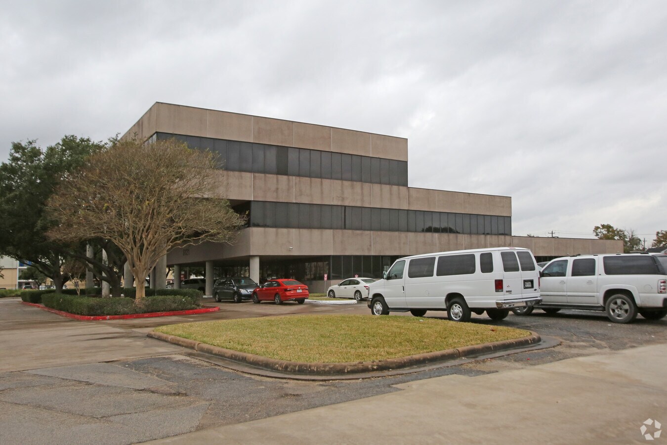 8121 Broadway St, Houston, TX 77061