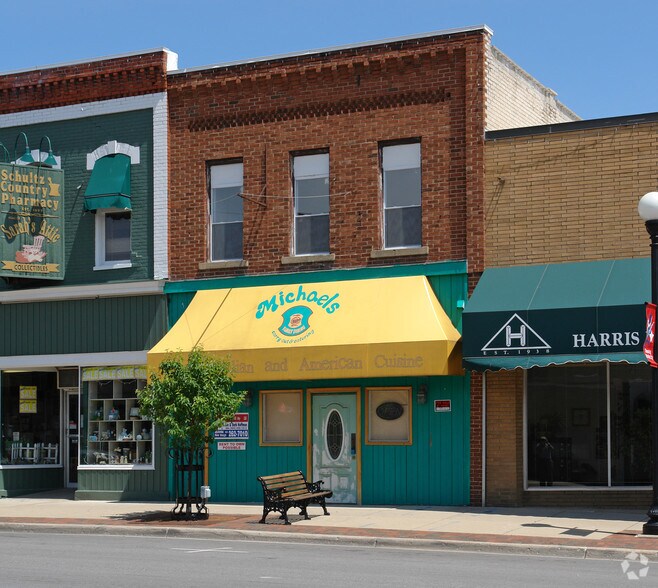 120 W Broad St, Chesaning, MI 48616