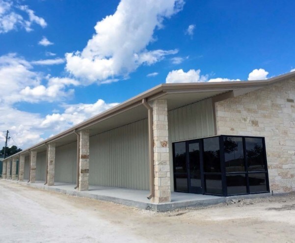 2 Karger Ln, Comfort, TX for sale Building Photo- Image 1 of 1