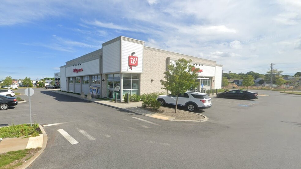 467 Iyannough Rd, Hyannis, MA for lease - Building Photo - Image 1 of 2