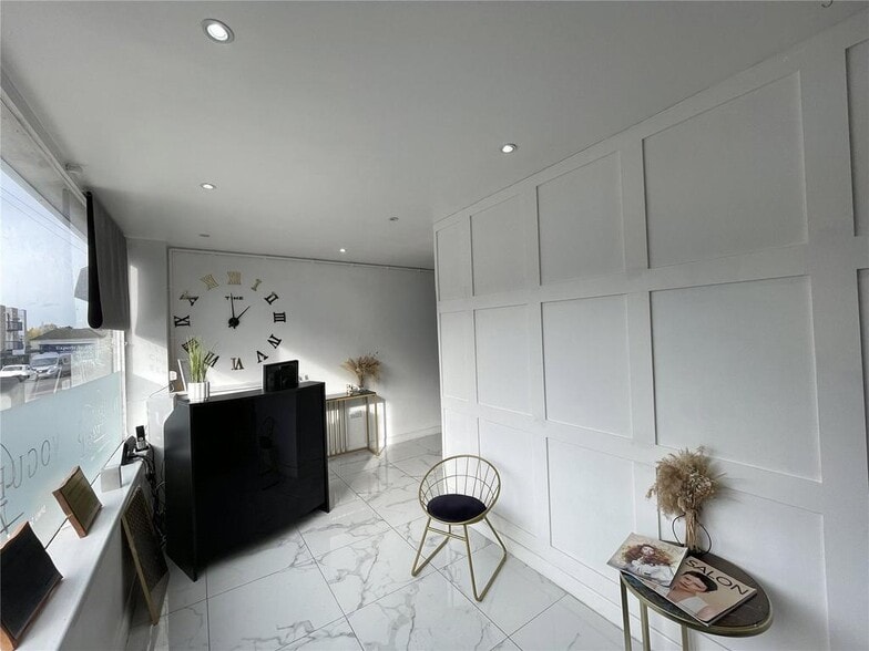 206 High Rd, Benfleet for sale - Building Photo - Image 2 of 8