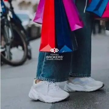 Retail in Vincennes for lease - Building Photo - Image 2 of 3