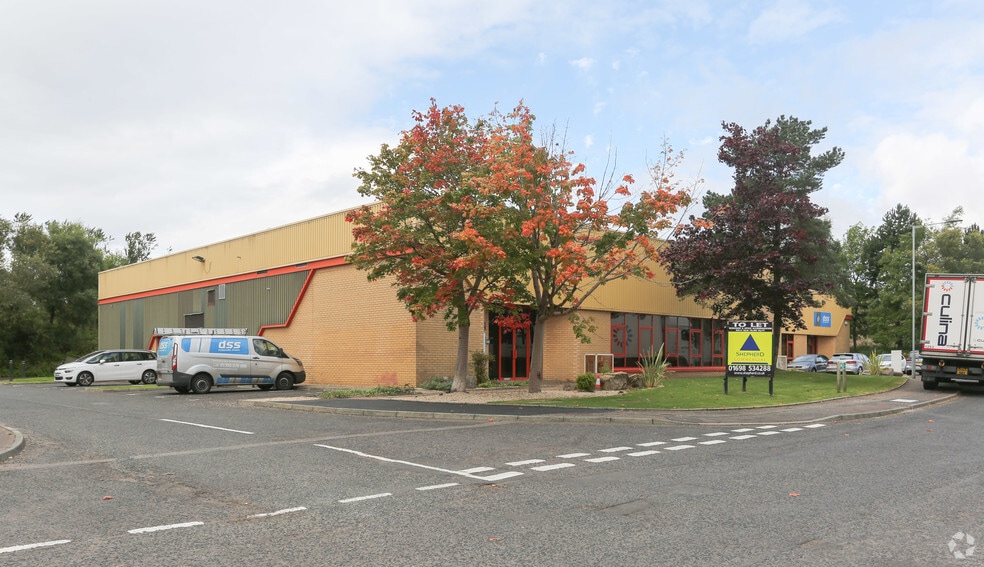 2-4 Cairn Ct, East Kilbride for sale - Primary Photo - Image 1 of 1