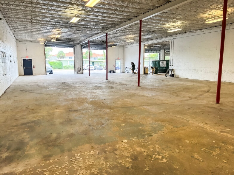 702-710 NW 9th ave, Fort Lauderdale, FL for lease - Building Photo - Image 3 of 7