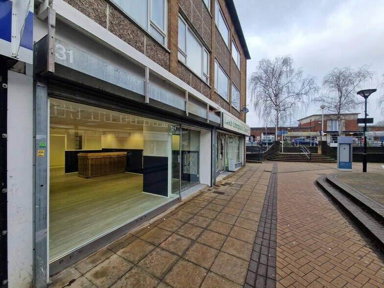31 Market Parade, Havant for lease - Building Photo - Image 3 of 8