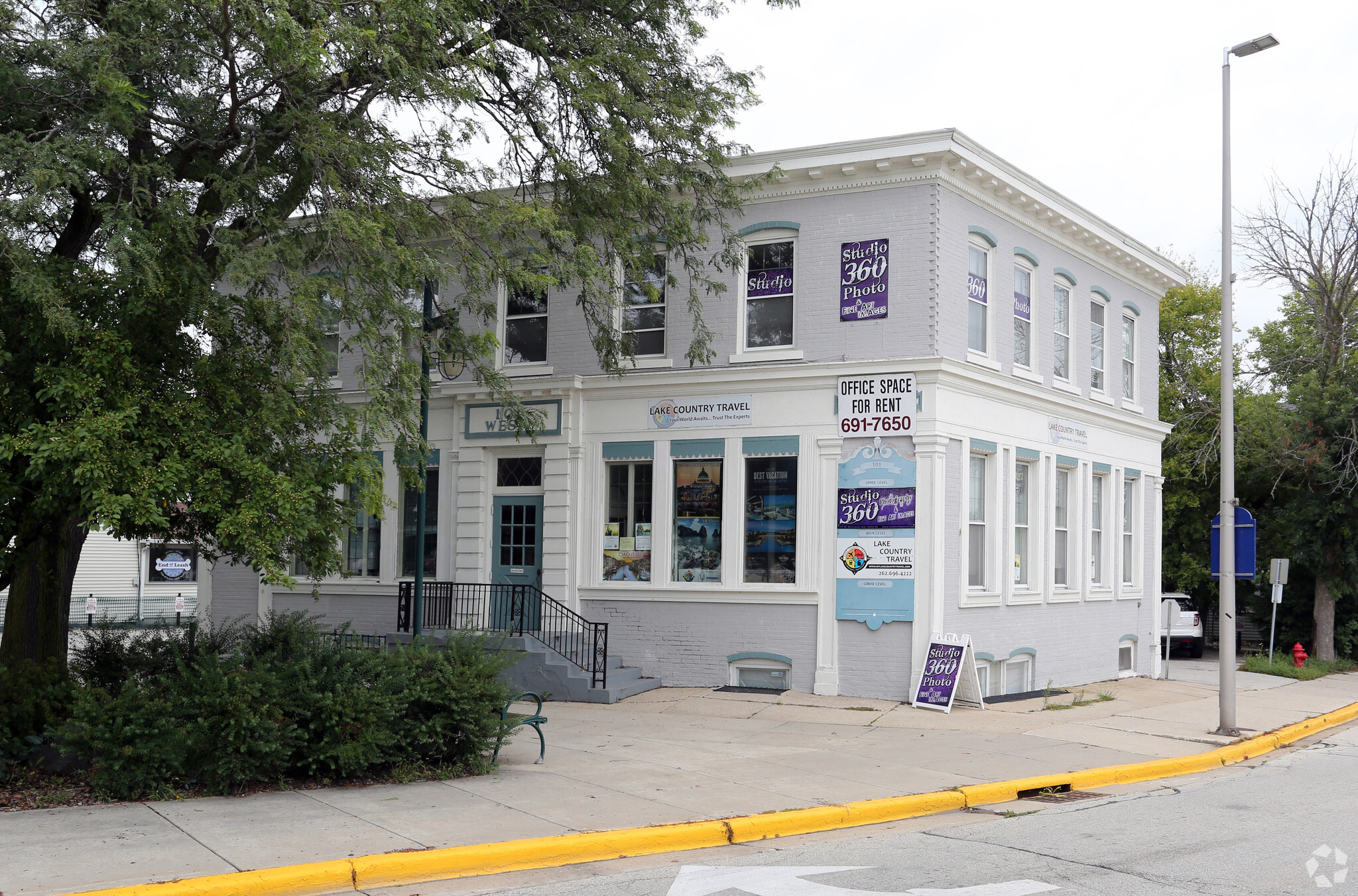 101 Wisconsin Ave, Pewaukee, WI for sale Primary Photo- Image 1 of 1