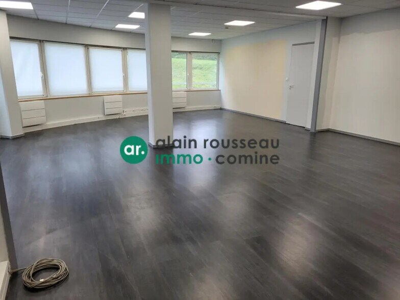 Office in Carquefou for lease - Interior Photo - Image 2 of 7