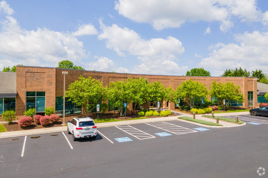 100 Campbell Blvd, Exton, PA for lease - Building Photo - Image 1 of 5