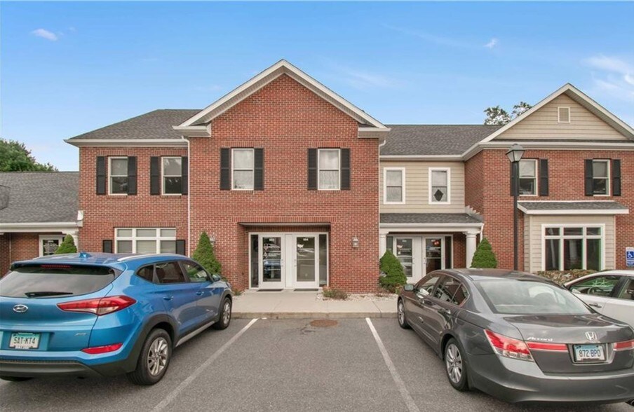 85 Felt Rd, South Windsor, CT 06074