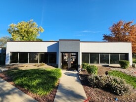 Naperville Office Court - Business Park