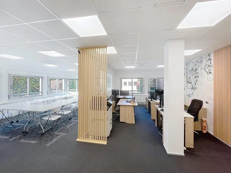 Office in Montagny for sale - Interior Photo - Image 2 of 7