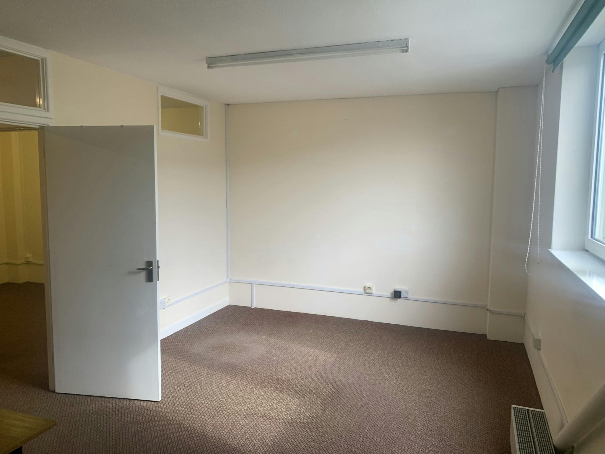 3 Penns Rd, Petersfield for lease Interior Photo- Image 1 of 1