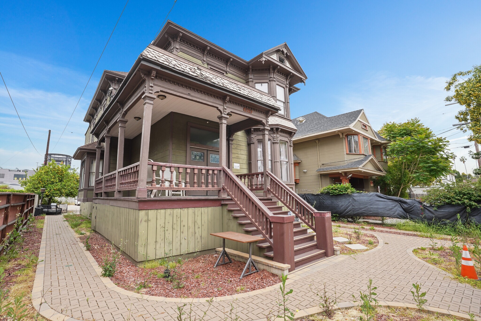 1978 Estrella Ave, Los Angeles, CA for sale Building Photo- Image 1 of 1