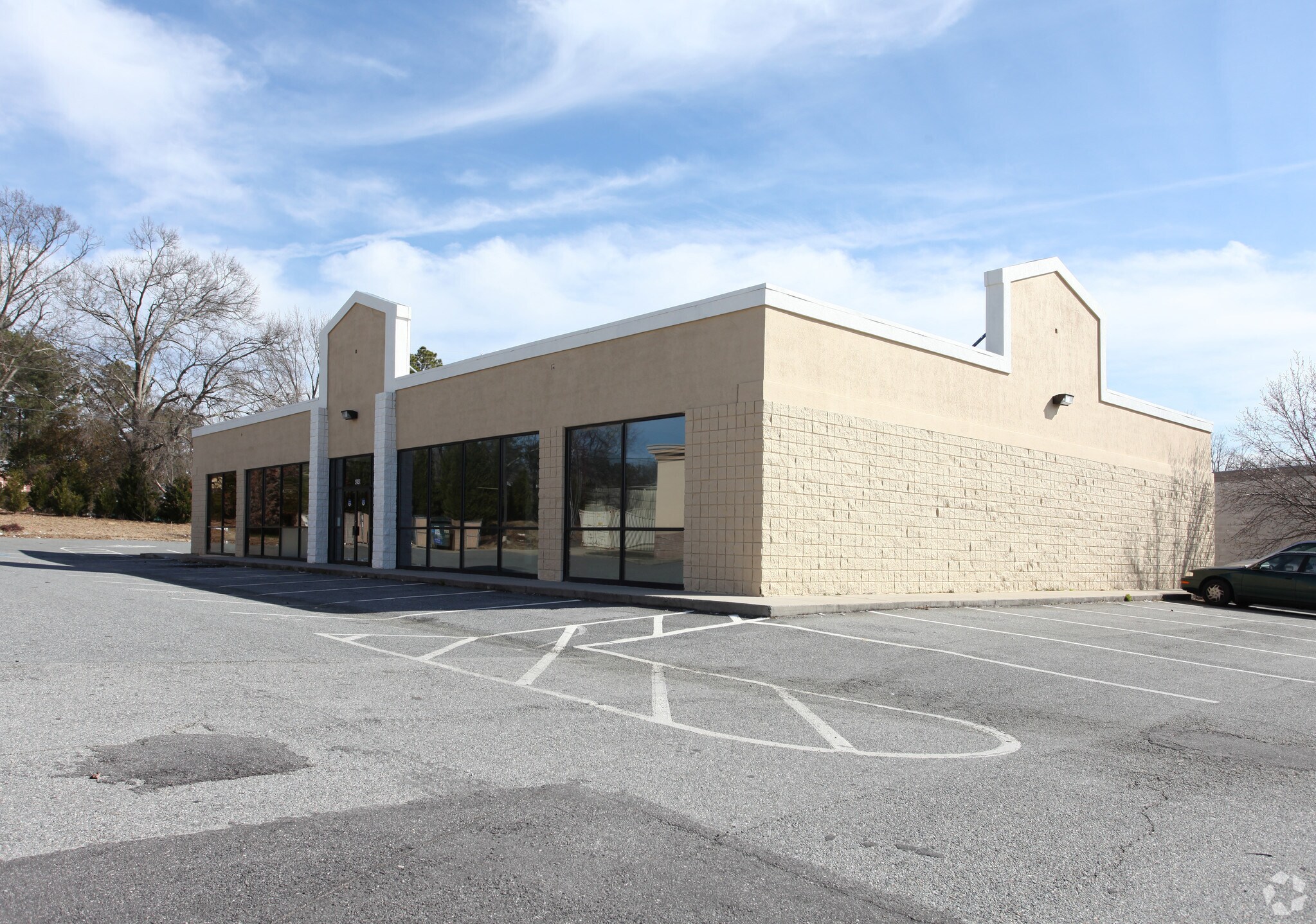 4249 Mercer University Dr, Macon, GA for sale Primary Photo- Image 1 of 1