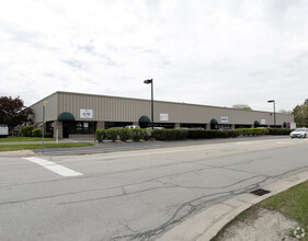 825 W 75th St, Willowbrook, IL for lease Building Photo- Image 1 of 38