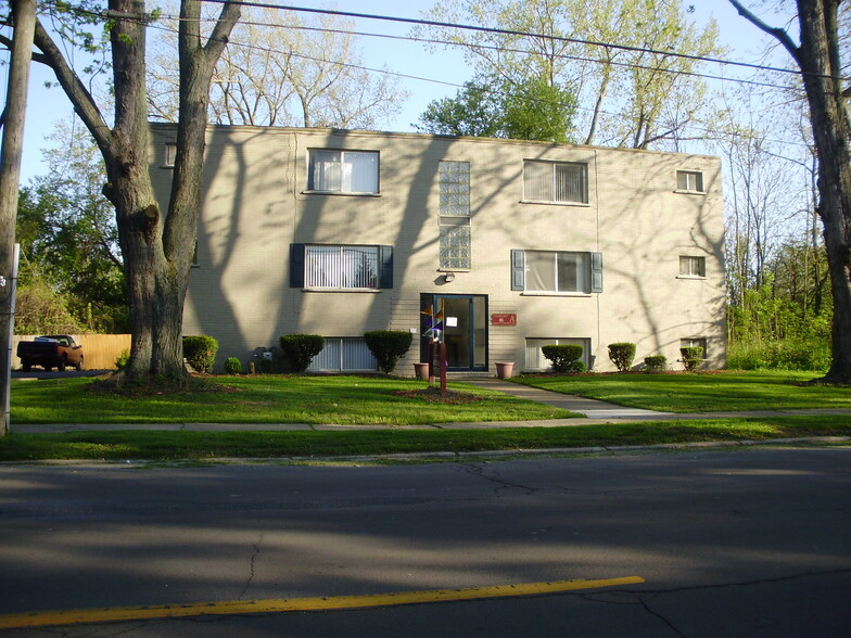 8235 Buffalo Ave, Niagara Falls, Ny 14304 - Silver Lake Apartments 