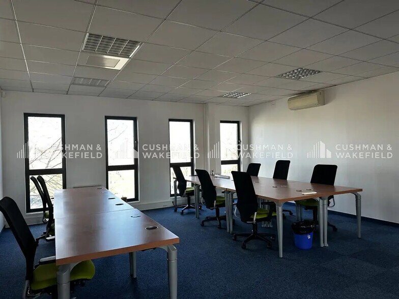 Office in Schiltigheim for lease - Interior Photo - Image 2 of 11
