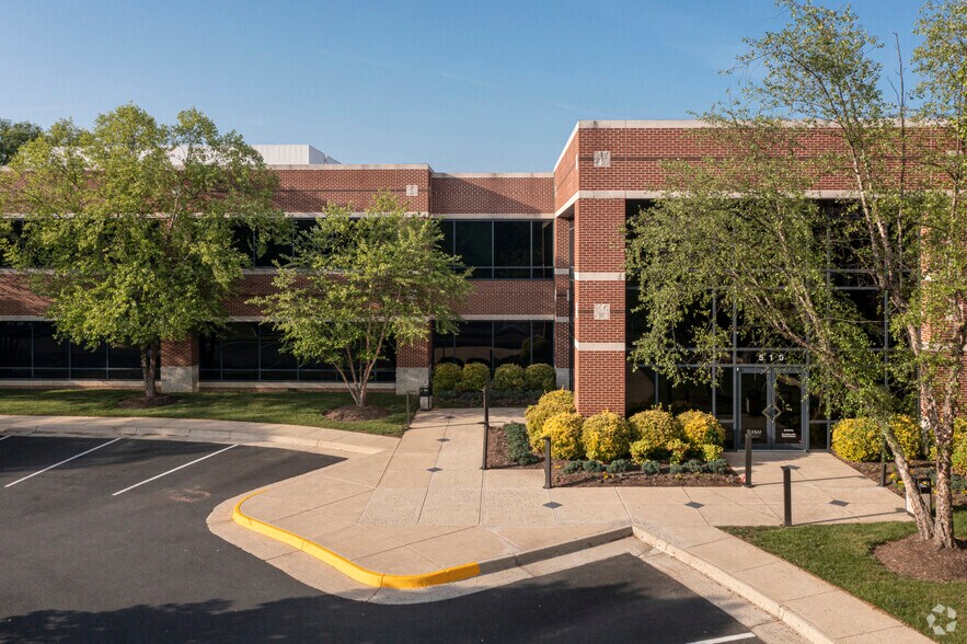 510 Spring St, Herndon, VA 20170 Herndon Square Office Space for