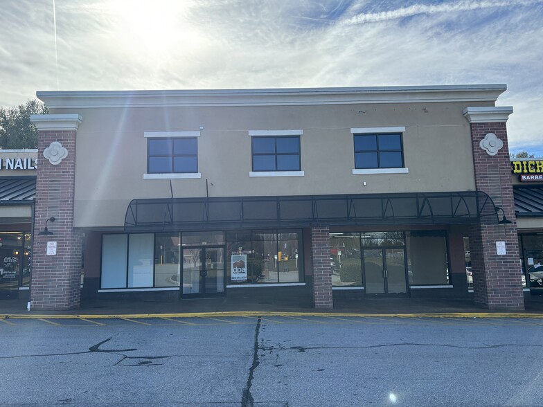 1636 Hendersonville Rd, Asheville, NC for lease - Building Photo - Image 2 of 8