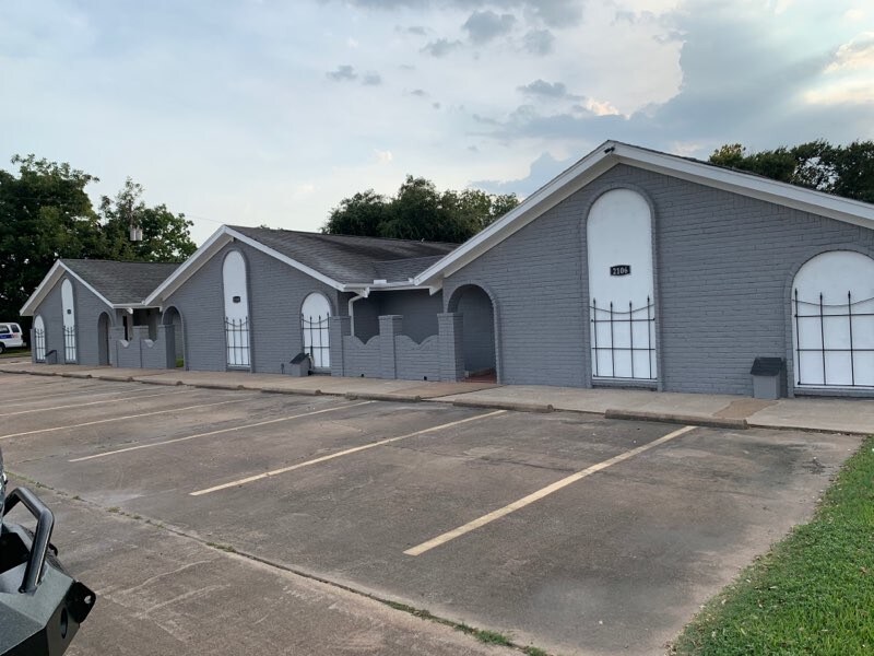 2106-2114 Center St, Deer Park, TX for sale Building Photo- Image 1 of 1