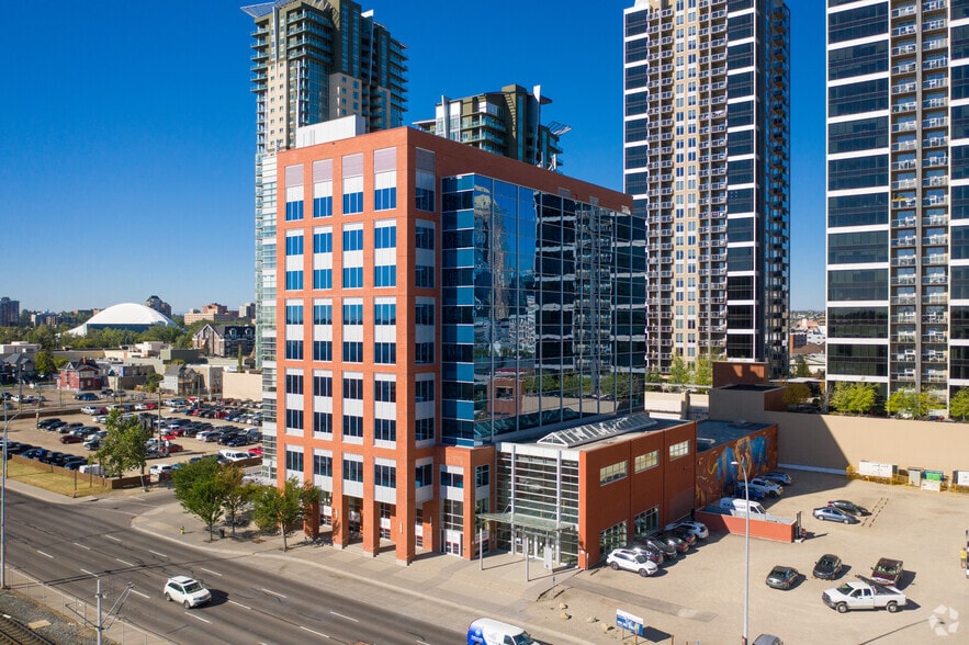1331-1337 Macleod Trl SE, Calgary, AB for lease - Building Photo - Image 3 of 4
